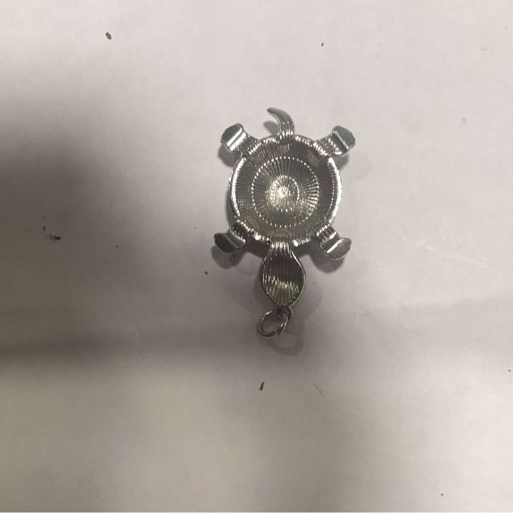 Silver Turtle Pendant - Picture 2 of 5